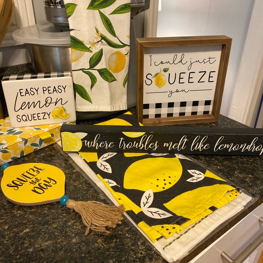 Lemon Kitchen Decor